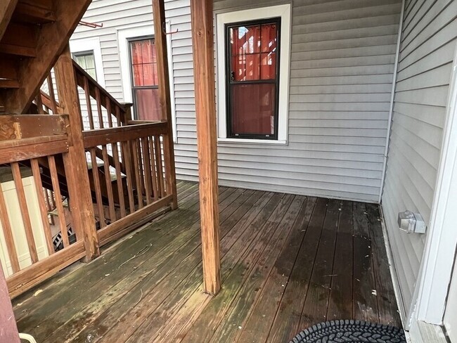 Building Photo - 29 Bonair St Unit 1 Rental
