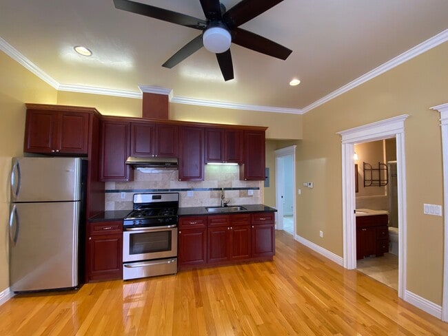 Photo - 1524 Bay St Unit #B