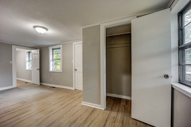 Photo - Freshly Updated 3 Bedroom House
