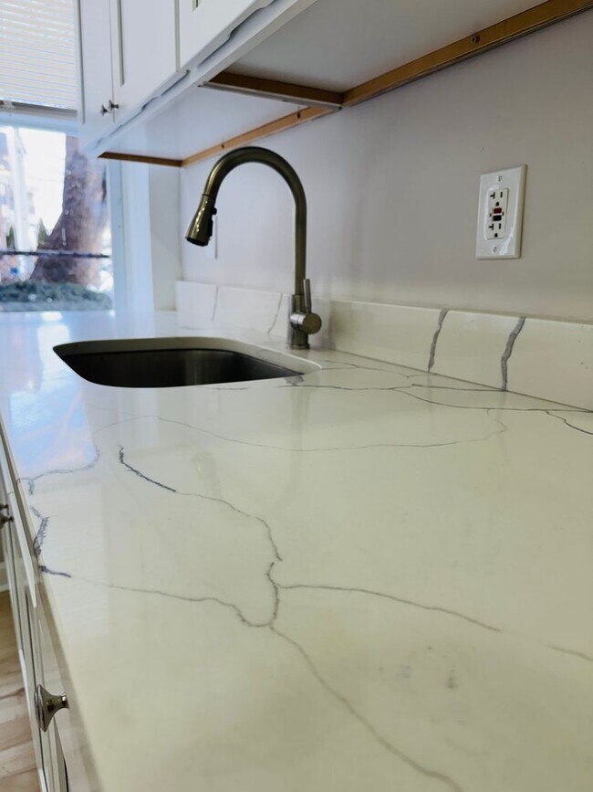 Photo - 59 Henry St Unit A2