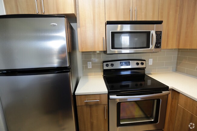 1BR, 1BA - 700 SF - Carrick Bend