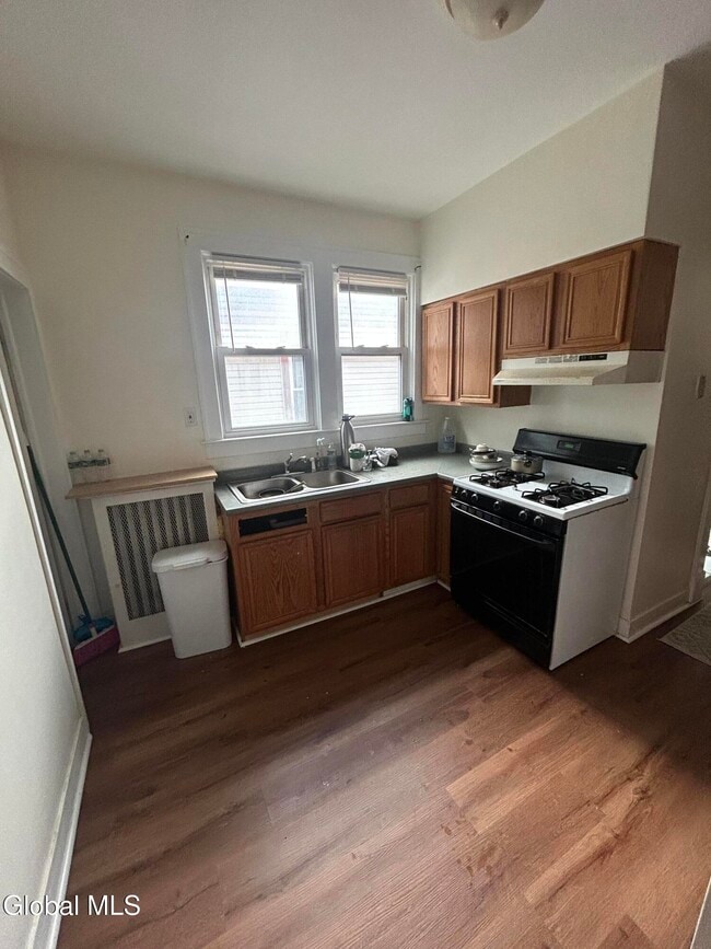 Photo - 443 Myrtle Ave