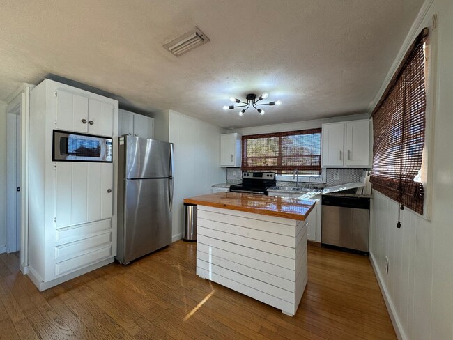 Photo - "Charming 2-Bedroom Duplex Oasis on Christmas Tree Lane – Your Perfect Panama City Beach Retreat!" Unit B