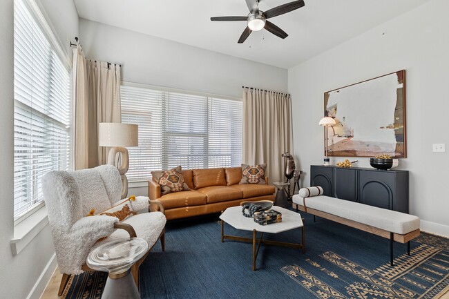 Photo - Lakesound Apartments