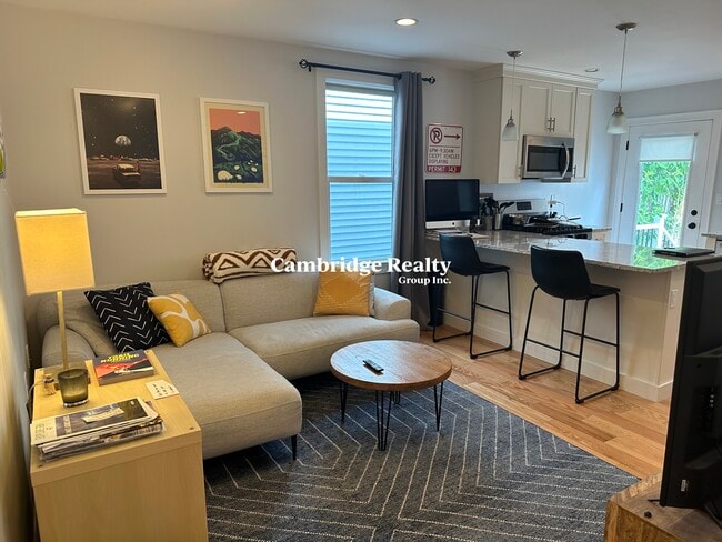 Building Photo - 37 Porter St Unit 1 Rental