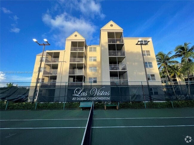 Building Photo - 8373 Lake Dr Unit 306 Rental