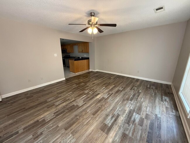 Building Photo - 1170 Meadowlark Ln Rental