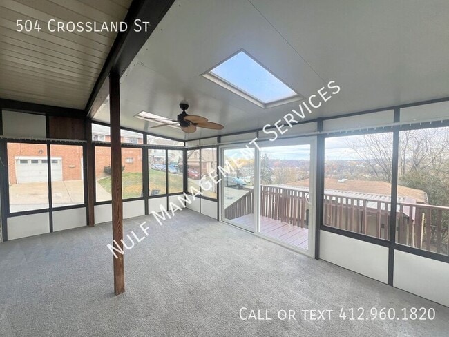 Photo - 504 Crossland St