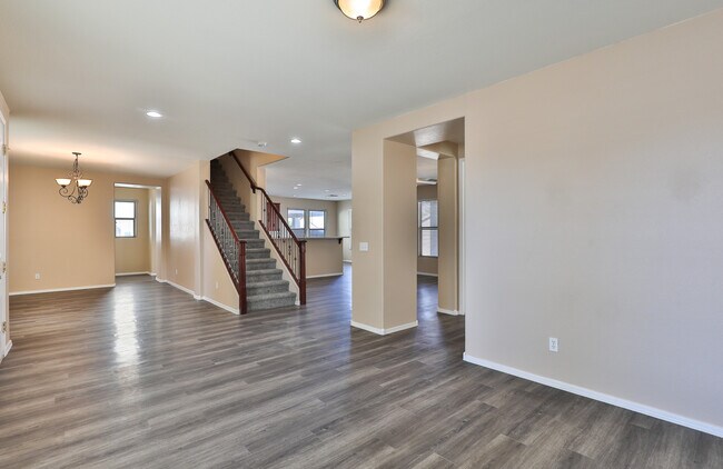 Photo - 45598 W Starlight Dr