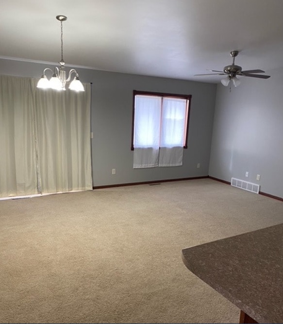 565 Hay Creek