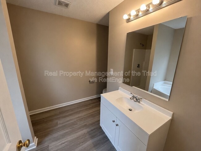 Photo - 7 Loblolly Ct