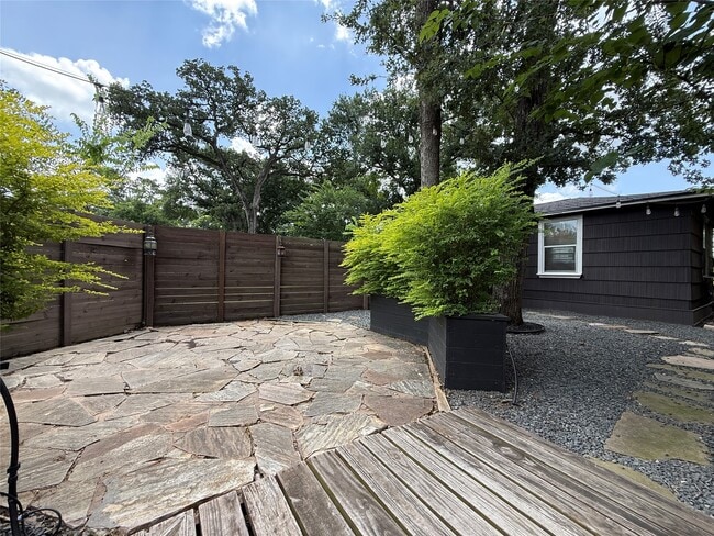 Photo - 4019 Ascot Ln