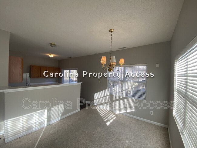 Photo - 1212 Red Ash Cir