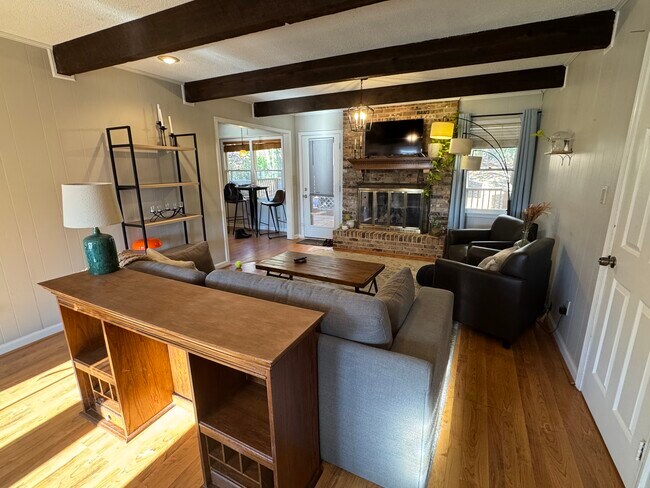 Photo - 409 Crosscreek Cir