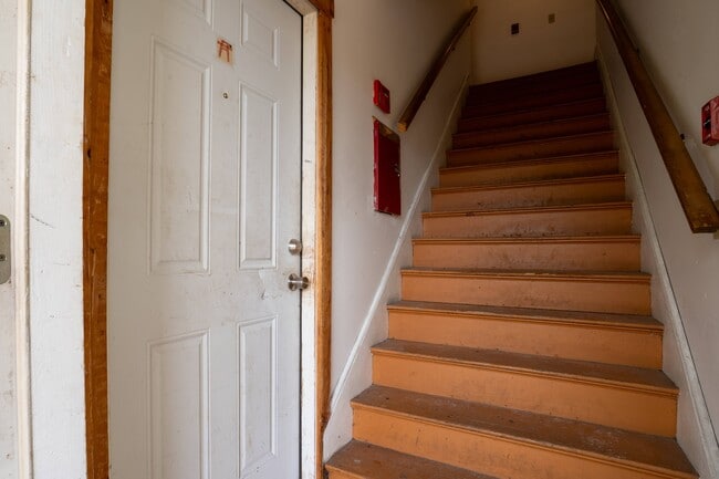 4 Lebanon Ct Unit C
