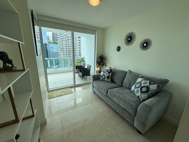 Photo - 41 SE 5th St Unidad BORS 2308