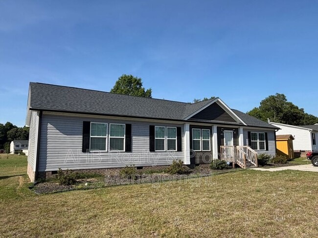 Building Photo - 2158 Meadow Ridge Rd