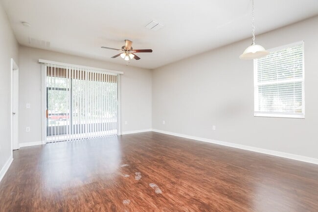 Photo - 1919 Beardsley Dr