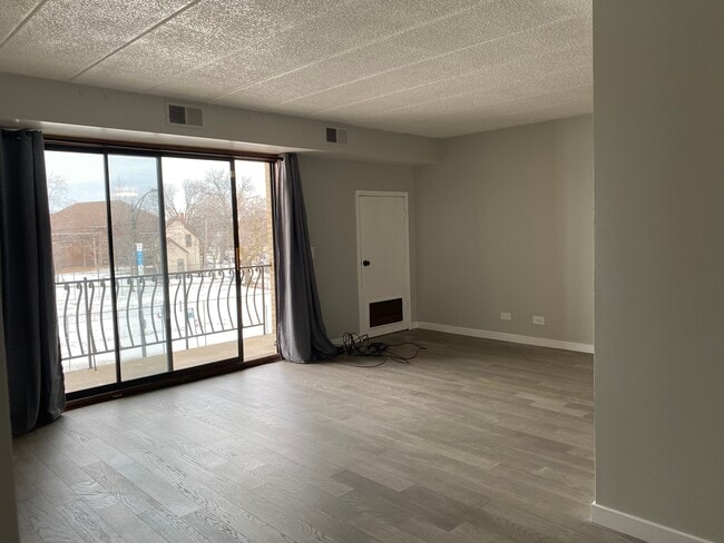 Photo - 5411 W Lawrence Ave Unit 2A