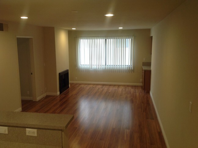 Photo - 1340 N Curson Ave Unidad 203
