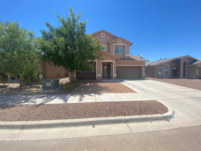 East El Paso LARGE 4 bed Refrig A/C! - East El Paso LARGE 4 bed Refrig A/C! Casa