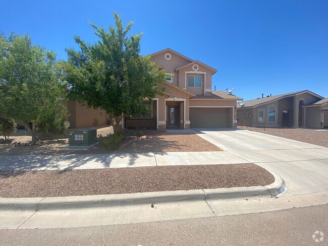 Building Photo - East El Paso LARGE 4 bed Refrig A/C! Rental