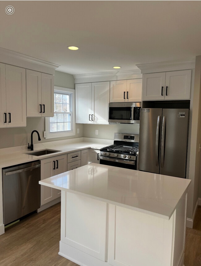 Building Photo - 32 South Main St Unit 2