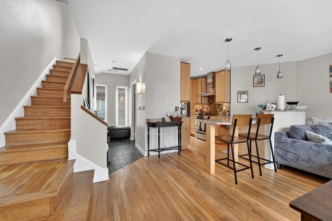 Photo - 1625 Q St NW