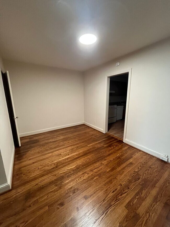 Photo - 118 Baggett Pl