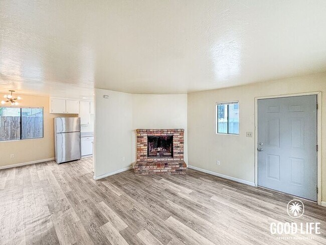 Photo - 4379 McClintock St Unit Apt B