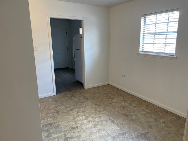 dining area - 214 Gloria St Unit B