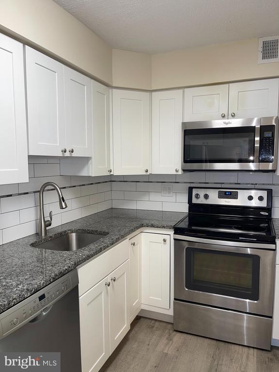 Photo - 1420 Locust St Unit 26D