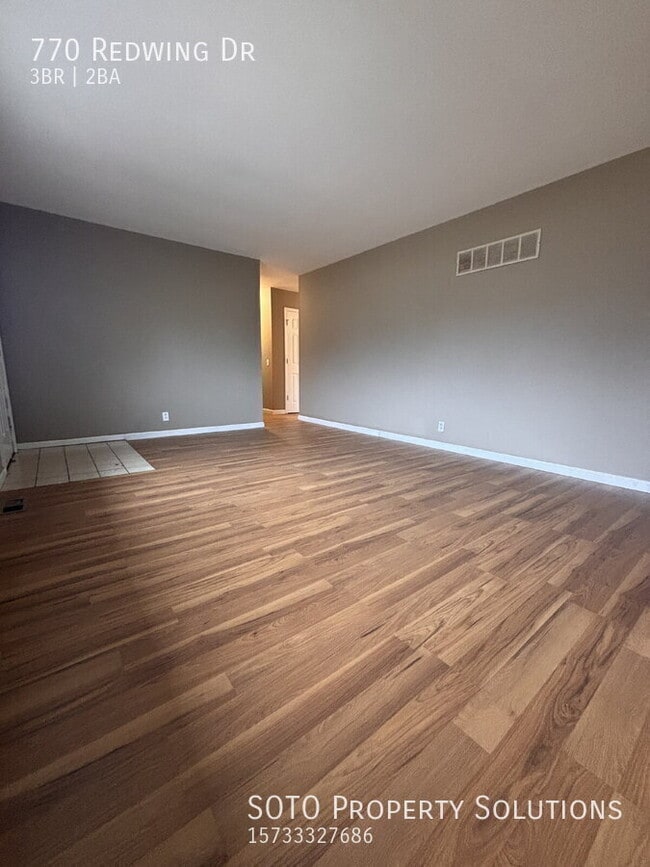 Photo - 770 Redwing Dr