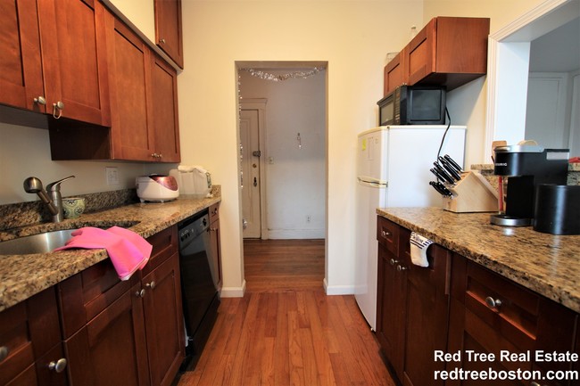 Photo - 2003 Commonwealth Avenue Unit 9