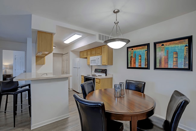 Woodland Lakes Apartments