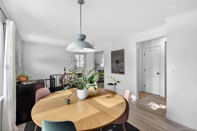 Photo - 139 S Kensico Ave