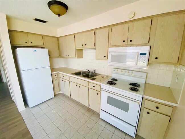 Photo - 4351 Tahitian Gardens Cir Unit H