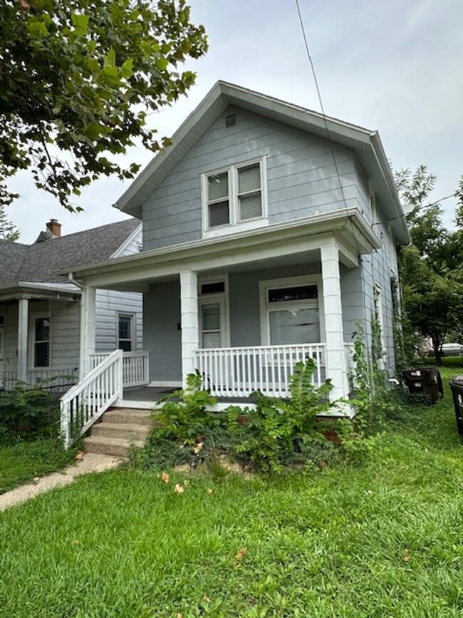 Building Photo - Section 8 Vouchers accepted for 2 Bedroom ... Rental