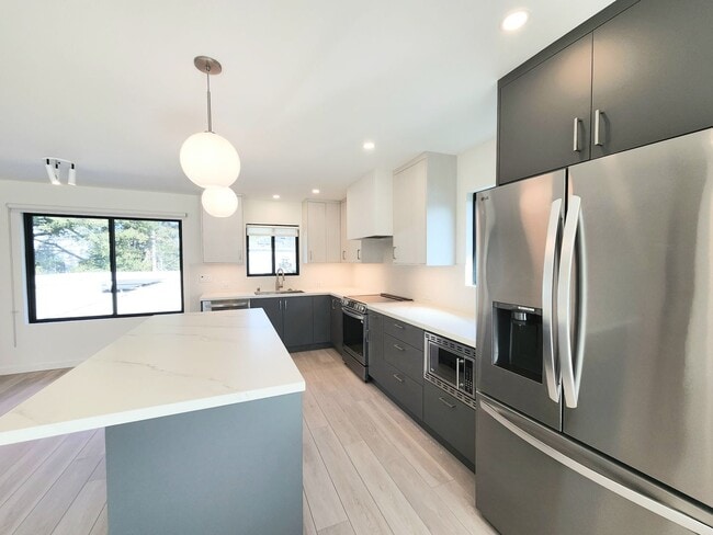 Photo - Meticulously renovated 2 bedroom duplex home in central San Mateo