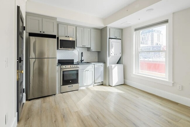 Building Photo - 1023 N Broadway Unit 304
