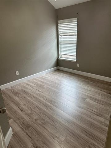 Photo - 2101 Athabasca Falls Dr