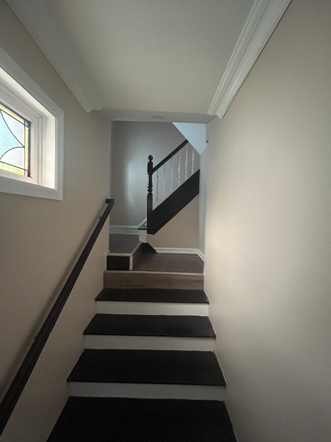 Building Photo - 122 Terrace Ave Unit 2