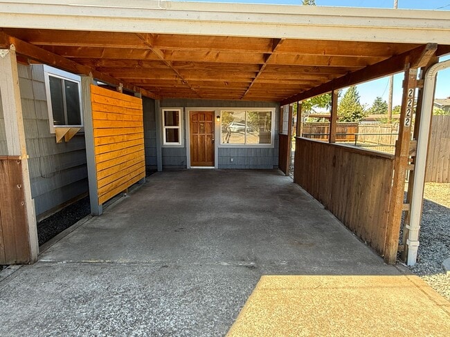 Photo - 2222 N 5th St