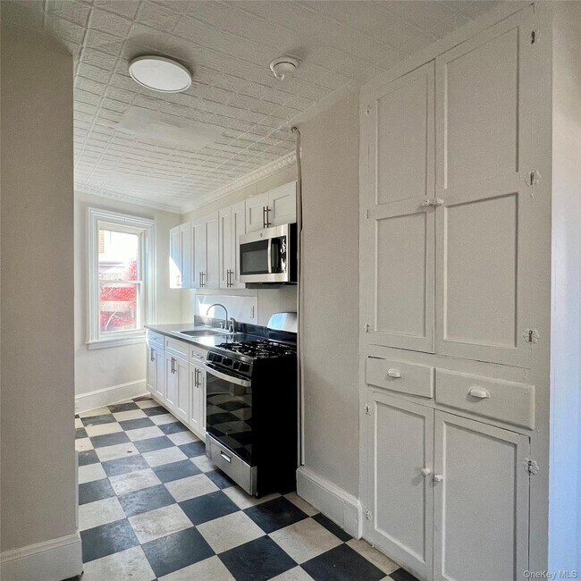 Photo - 140 Albany Ave Unidad 2