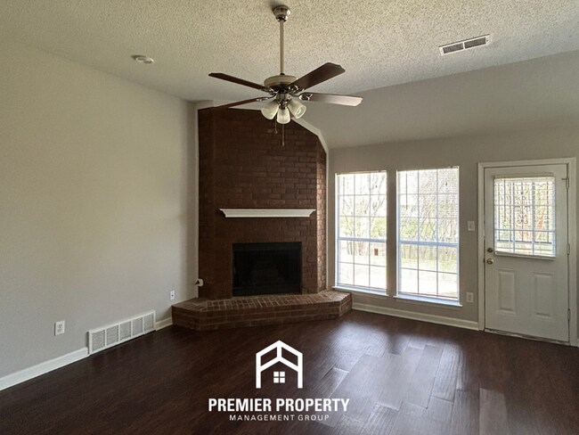 Photo - 4566 Kings Grant Dr