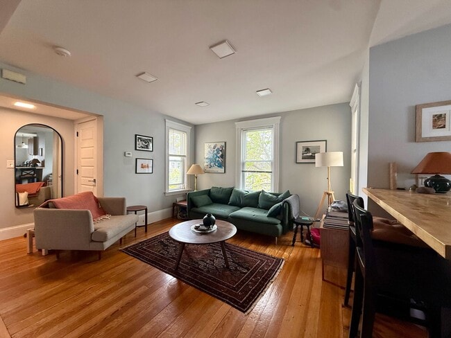 Building Photo - 91 Bristol Rd Unit 2