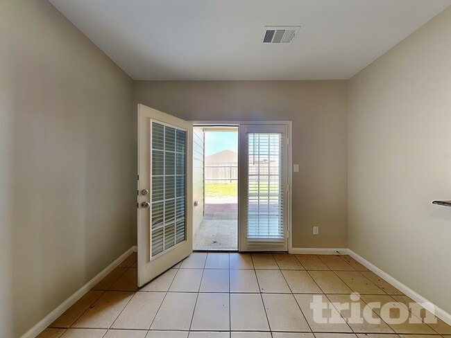 213 Lamont Rd