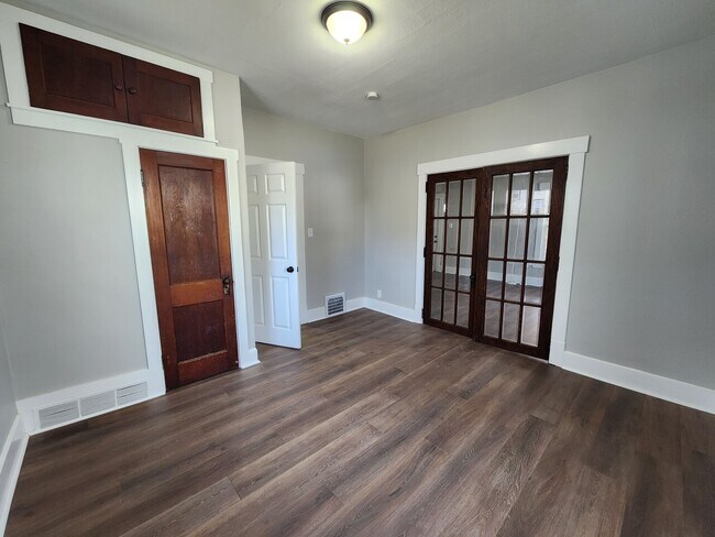 Photo - 530 Rosemont
