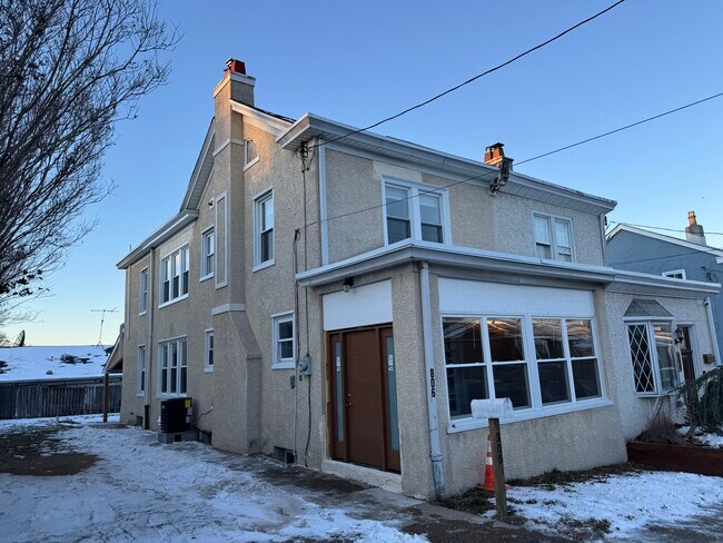 Building Photo - 806 Manatawna Ave Unit 1 Rental