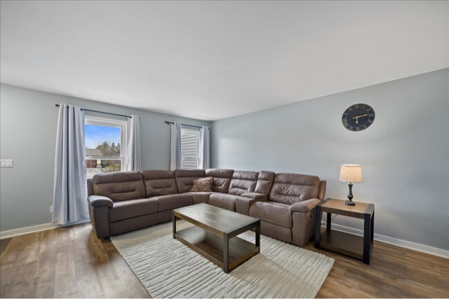 Photo - 7514 S 75th St